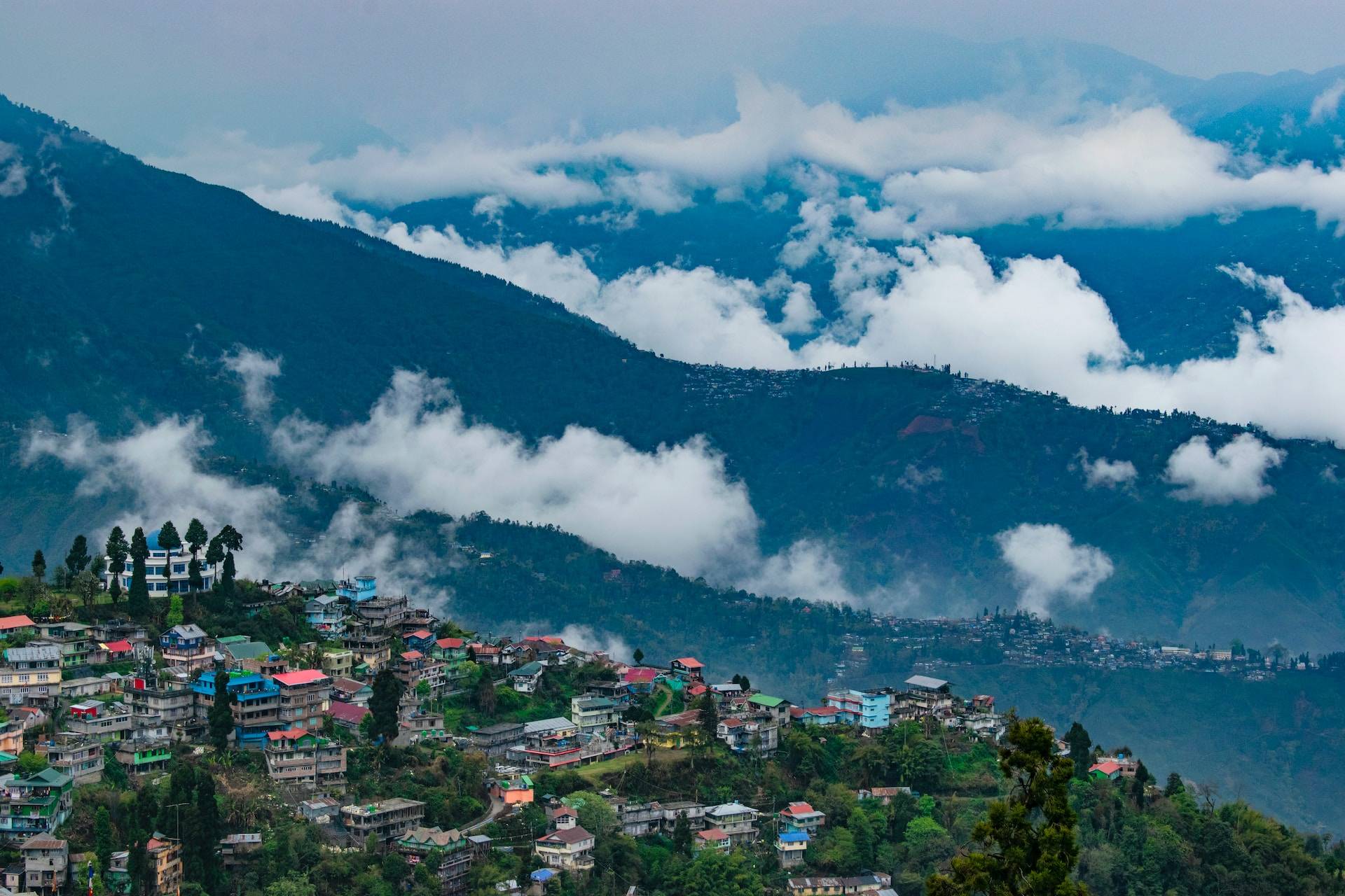 The Most Incredible Hill Stations in India for a Summer Escape